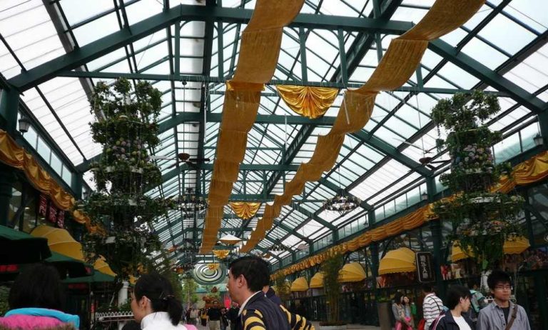 폴리카보네이트 지붕 시스템 이란 무엇이며, 왜 최적의 선택일까요?